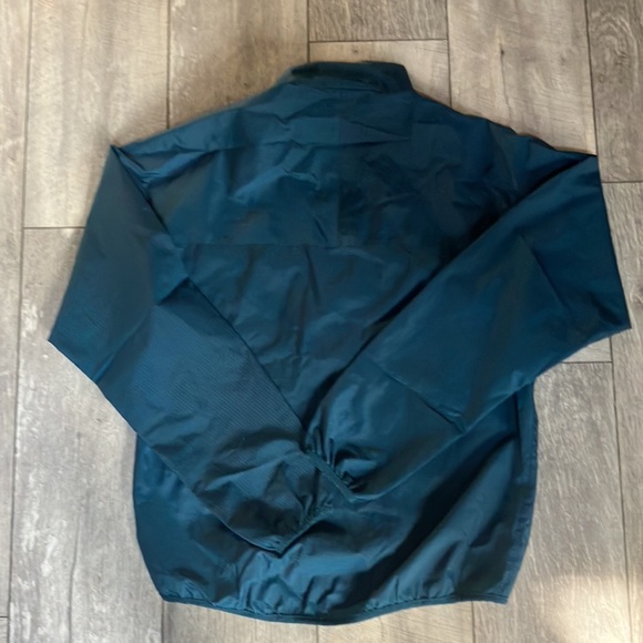 PATAGONIA WINDBREAKER - Picture 2 of 6